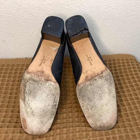 Salvatore Ferragamo Women's Sz 9 B Gray Leather Slip On Classic Pump Shoes - Picture 7 of 11